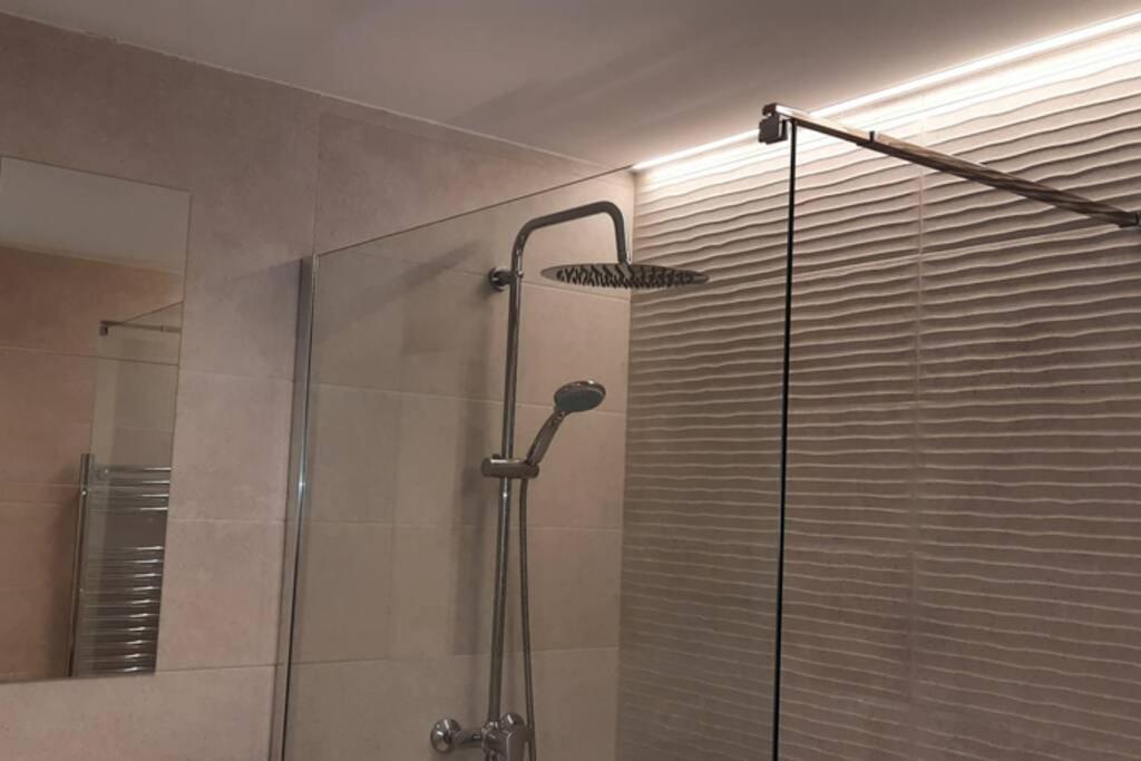 Apartamentos Milan 2 Oviedo Eksteriør billede