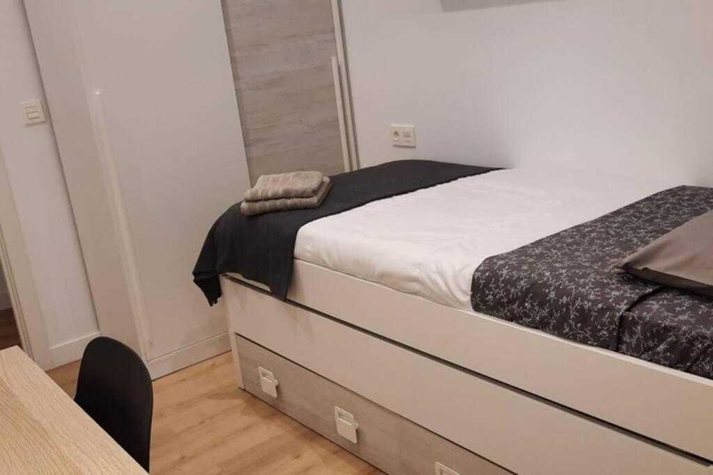 Apartamentos Milan 2 Oviedo Eksteriør billede