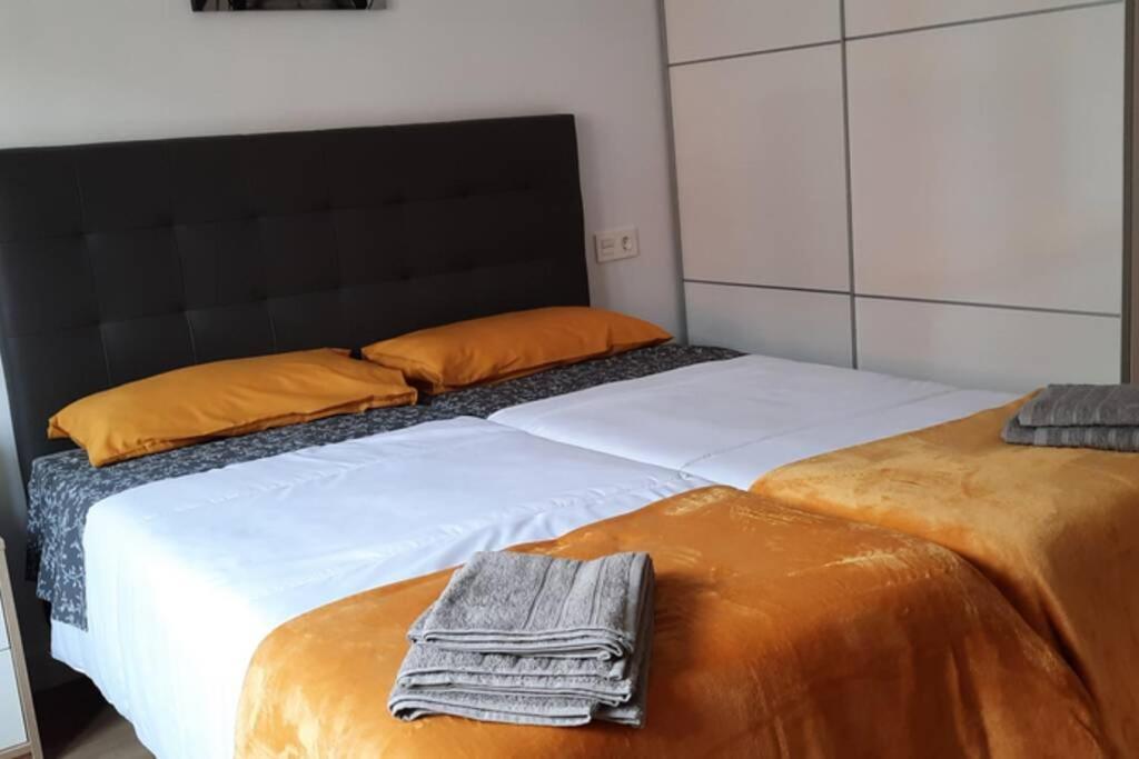 Apartamentos Milan 2 Oviedo Eksteriør billede