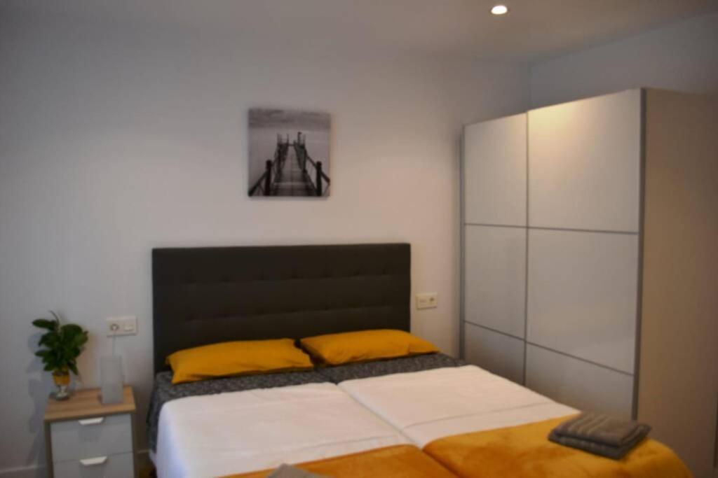 Apartamentos Milan 2 Oviedo Eksteriør billede