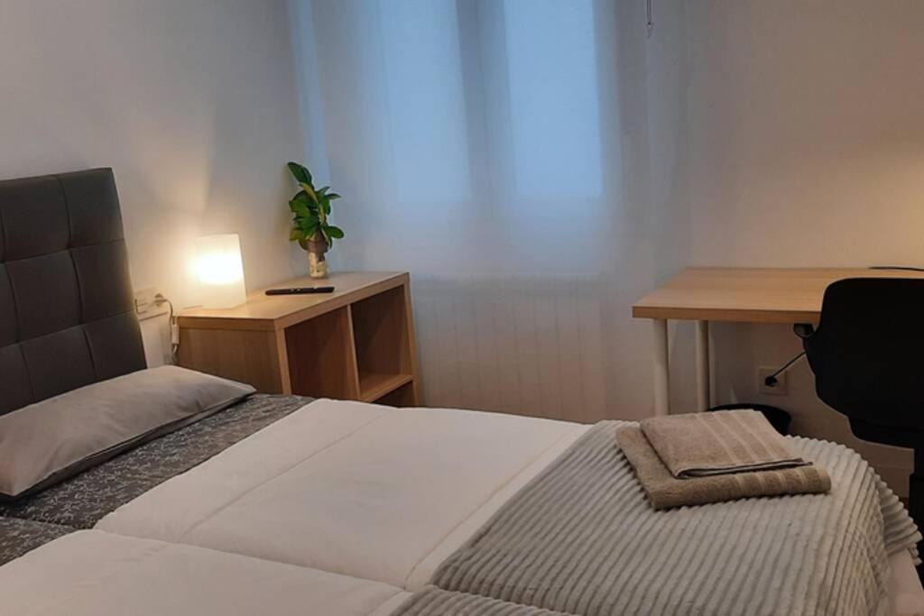 Apartamentos Milan 2 Oviedo Eksteriør billede